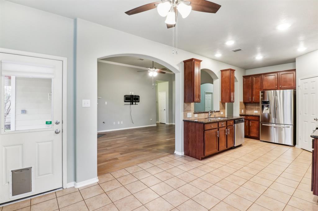2552 Blue Heron Circle, Seabrook, Texas image 7