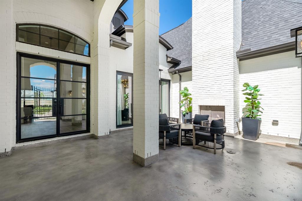 10119 Regatta Shore Drive
