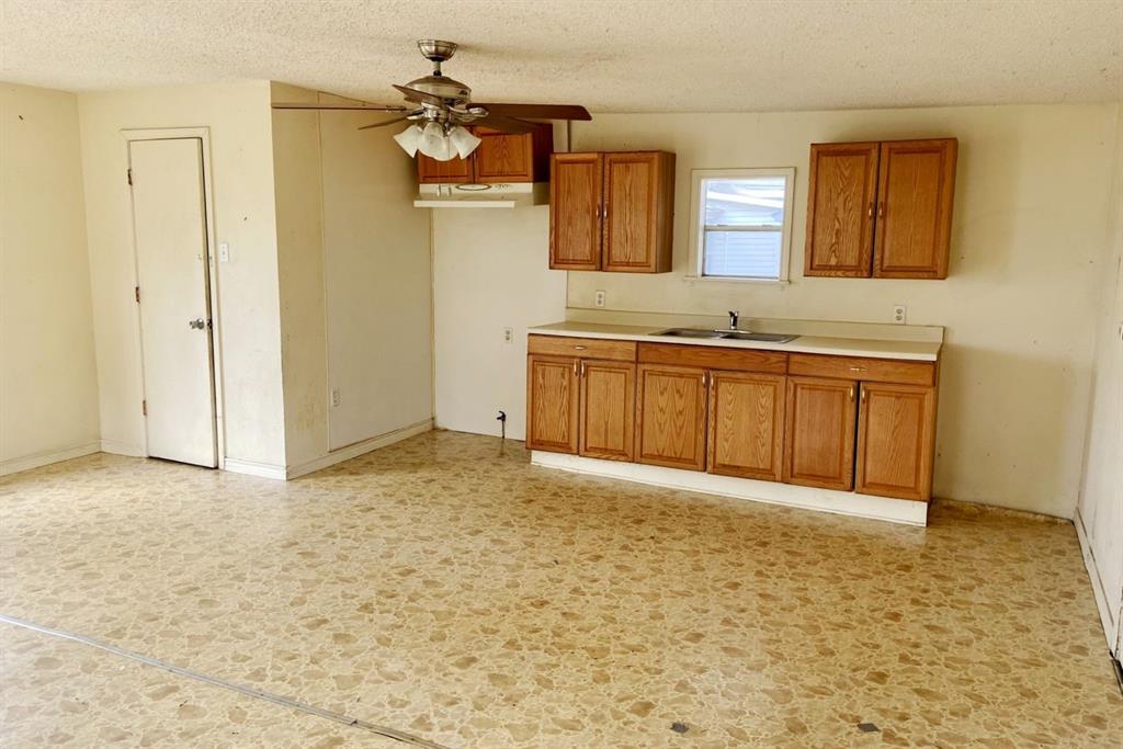 1713 Avenue I, Bay City, Texas image 12