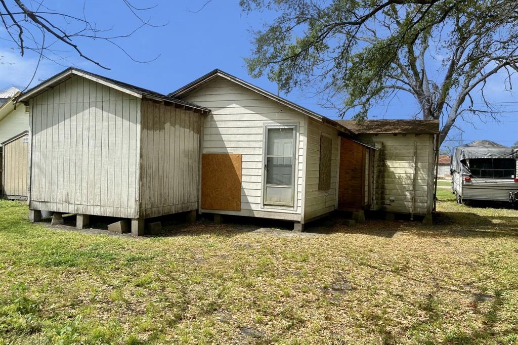 1713 Avenue I, Bay City, Texas image 7
