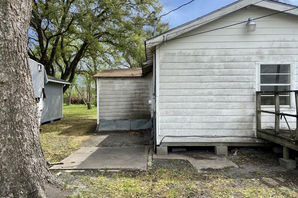 1713 Avenue I, Bay City, Texas image 6