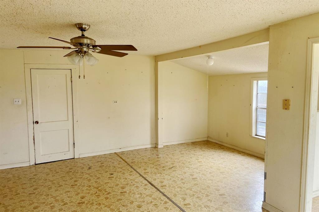 1713 Avenue I, Bay City, Texas image 13
