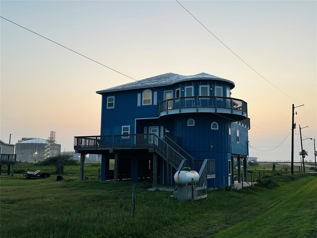 800 Gulf Street, Freeport, Texas image 3