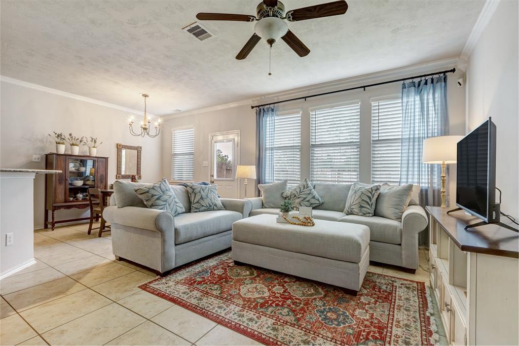 255 Bloomhill Place, Magnolia, Texas image 6
