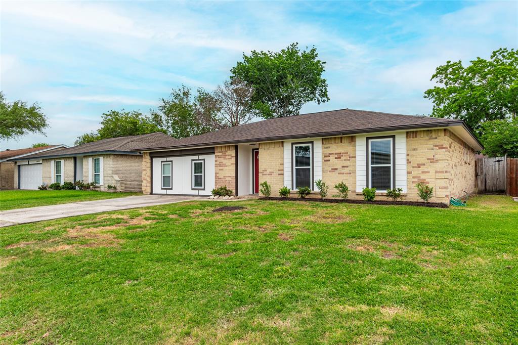 9905 Robin Street, La Porte, Texas image 2