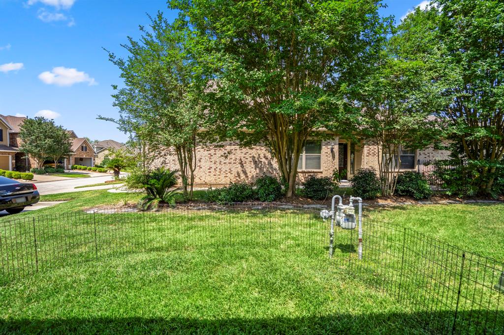 18720 Serenity Loch Drive, Spring, Texas image 22