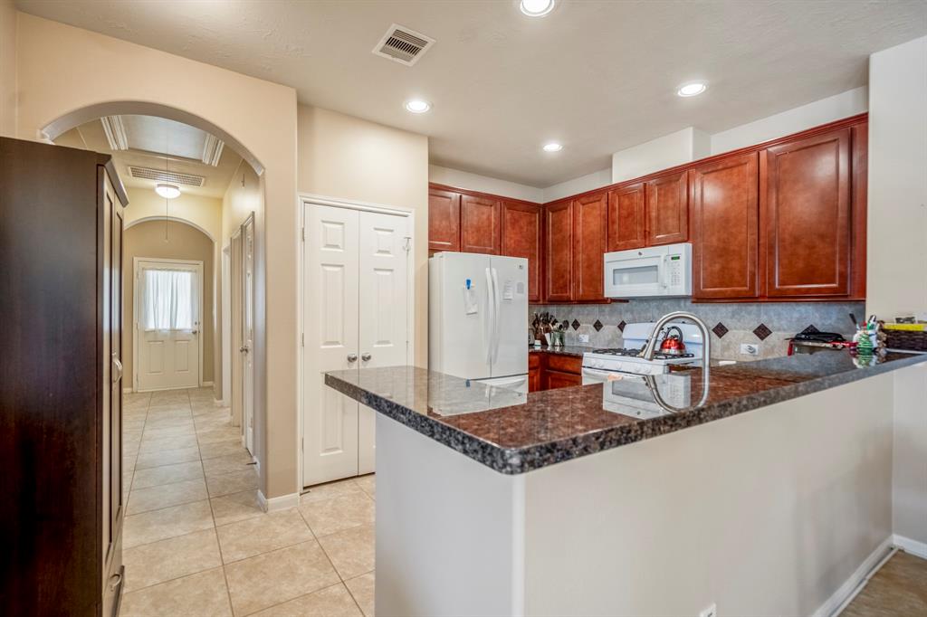 18720 Serenity Loch Drive, Spring, Texas image 12