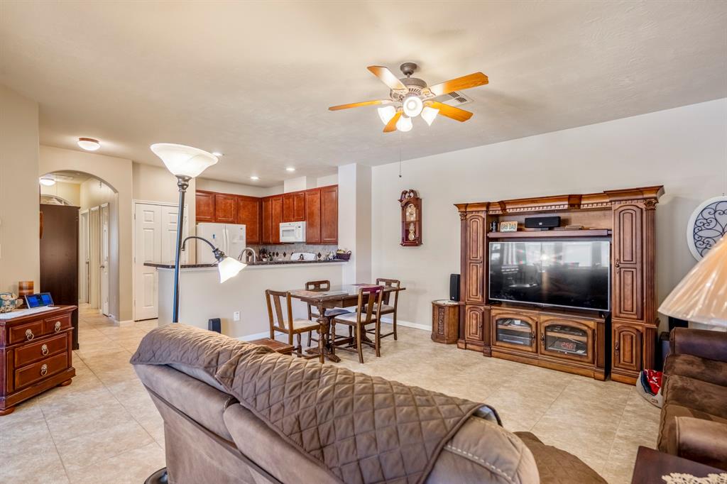 18720 Serenity Loch Drive, Spring, Texas image 8