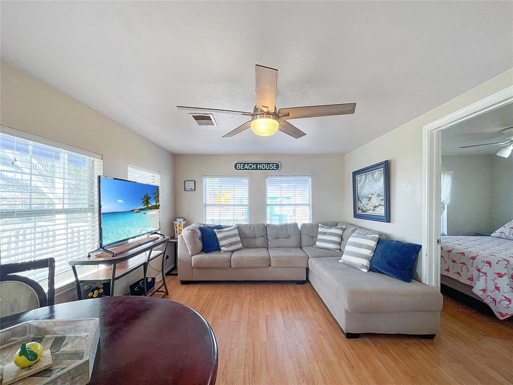 313 Breezeway Street, Freeport, Texas image 10