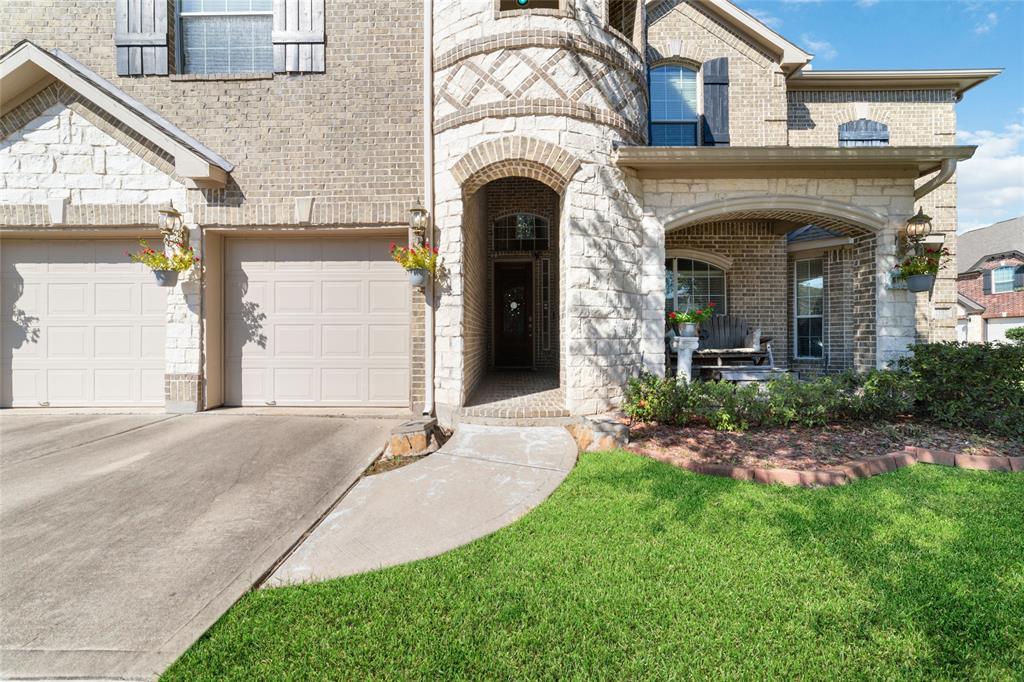 2102 Asbury Court, Pearland, Texas image 4