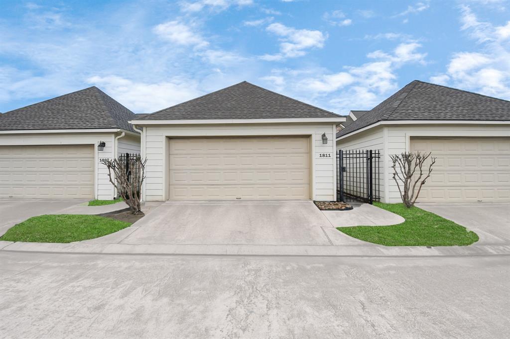 1811 Leisure Court, Pasadena, Texas image 4