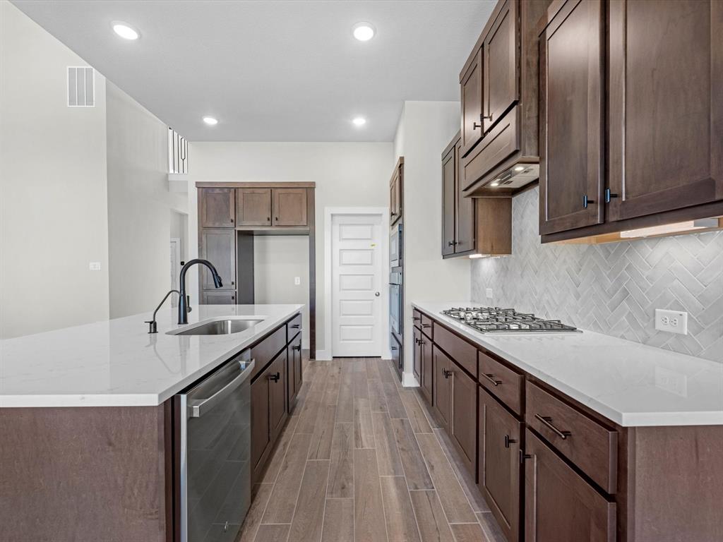 9815 Geranium Hill Lane, Richmond, Texas image 3