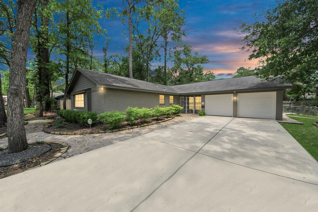 24 Woody Creek Drive, Conroe, Texas image 1
