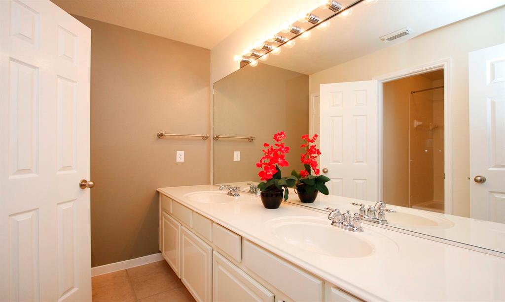 2802 Parkeston Drive, Spring, Texas image 23