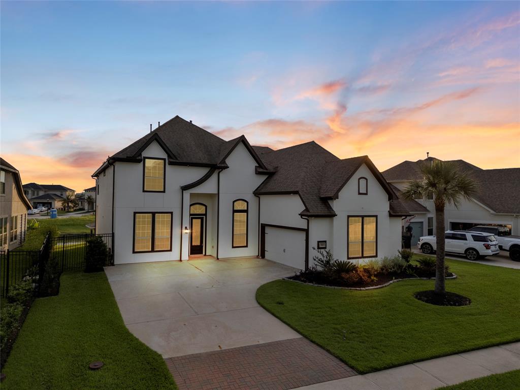 528 Amalfi Drive