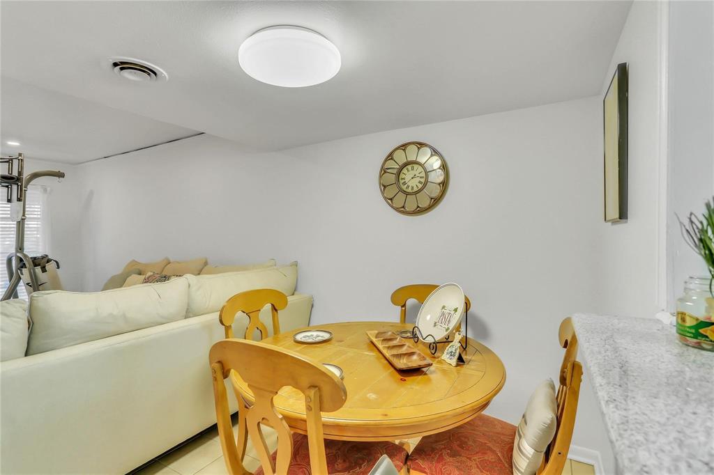 2727 Briarhurst Drive #2, Houston, Texas image 7