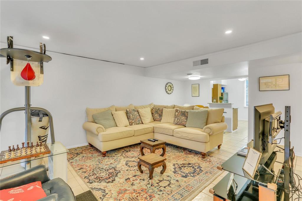 2727 Briarhurst Drive #2, Houston, Texas image 3