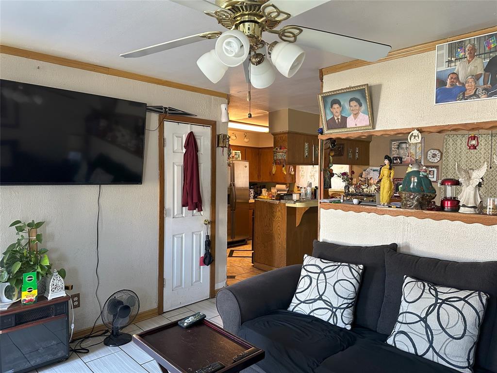 4924 Park Drive, Houston, Texas image 5