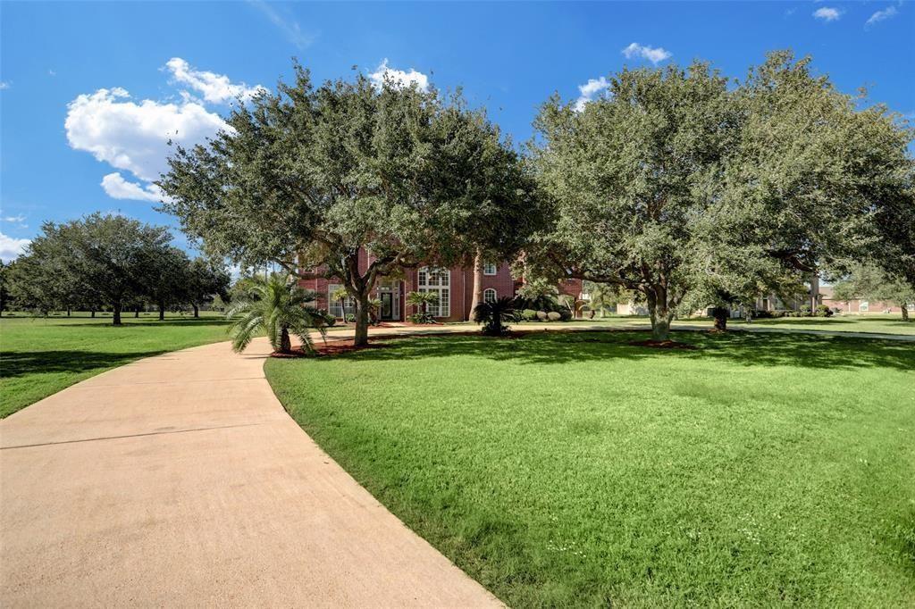 5519 Bridlewood Drive
