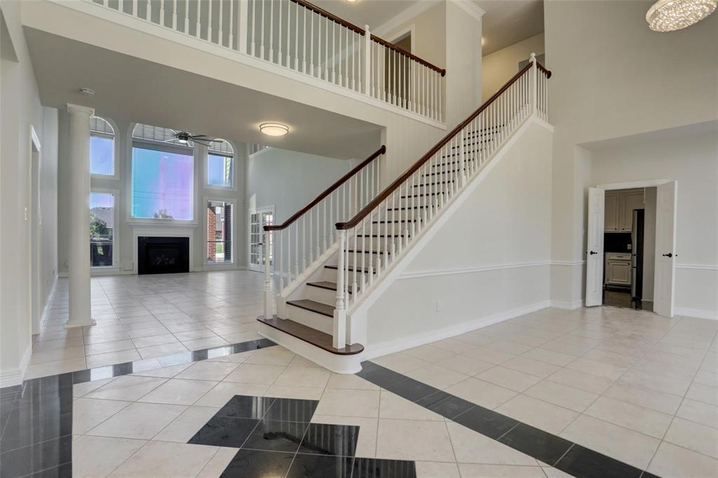 5519 Bridlewood Drive