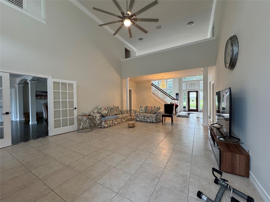 5519 Bridlewood Drive