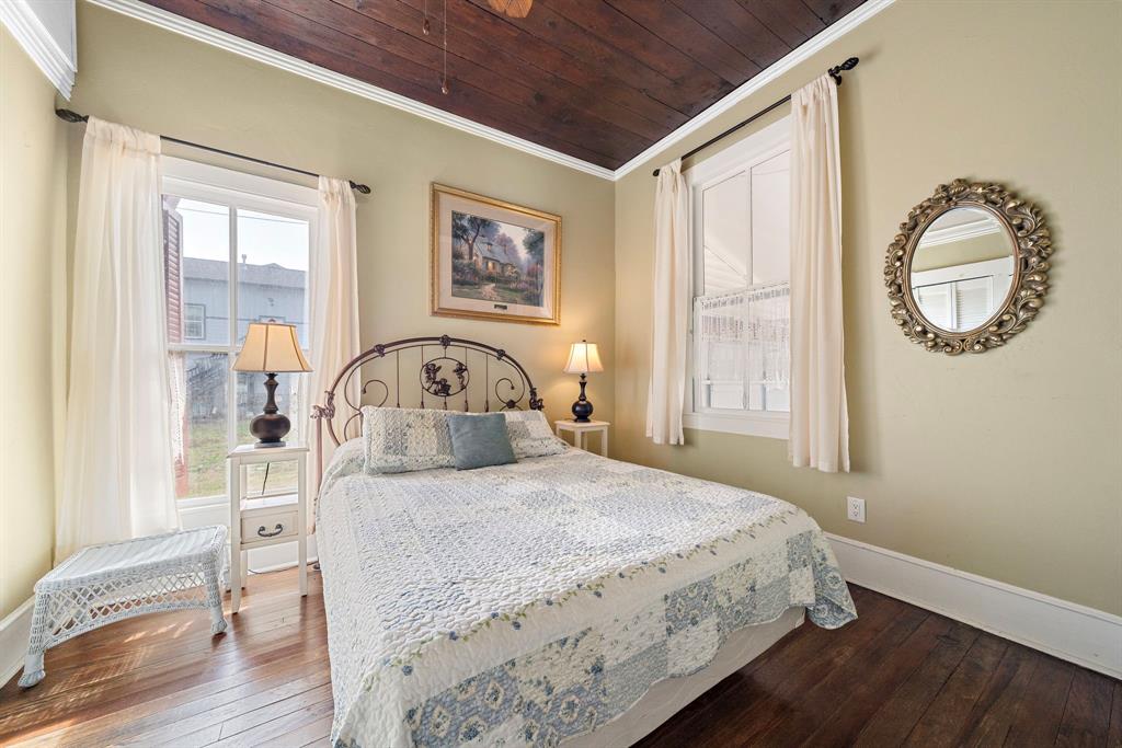 1211 33rd Street, Galveston, Texas image 9