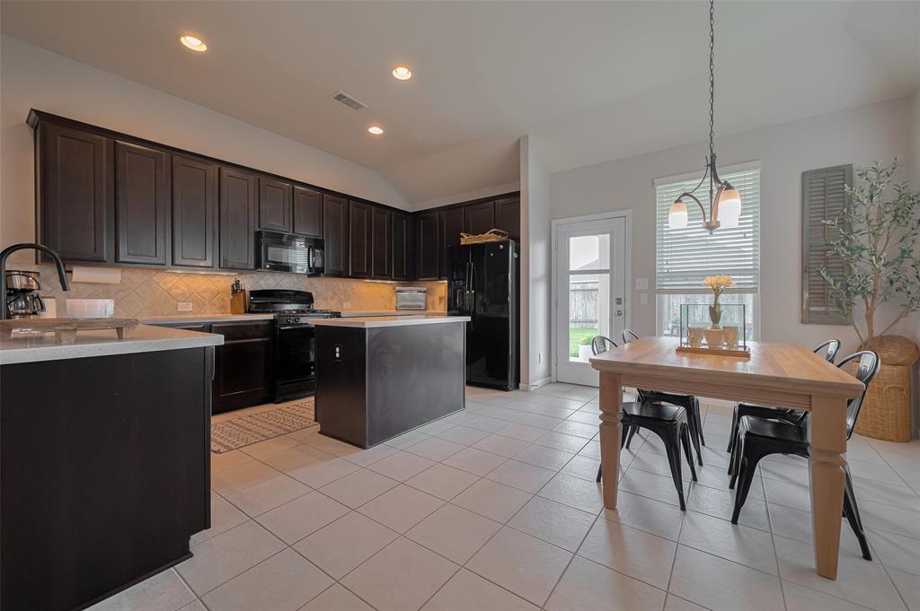 9962 Ash Creek Court, Brookshire, Texas image 3