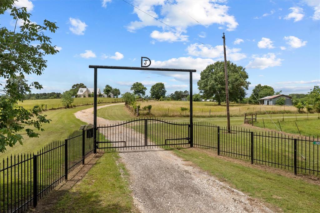 2421 Fm 1280, Lovelady, Texas image 2