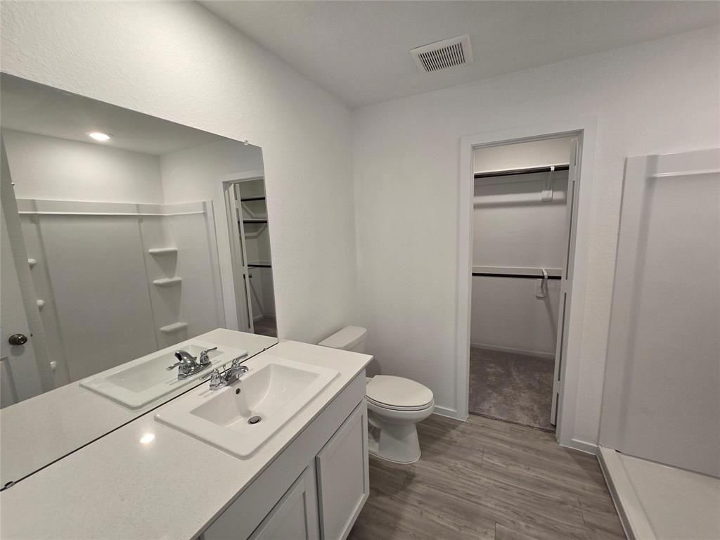 3074 Dawn Sound Drive, Katy, Texas image 5