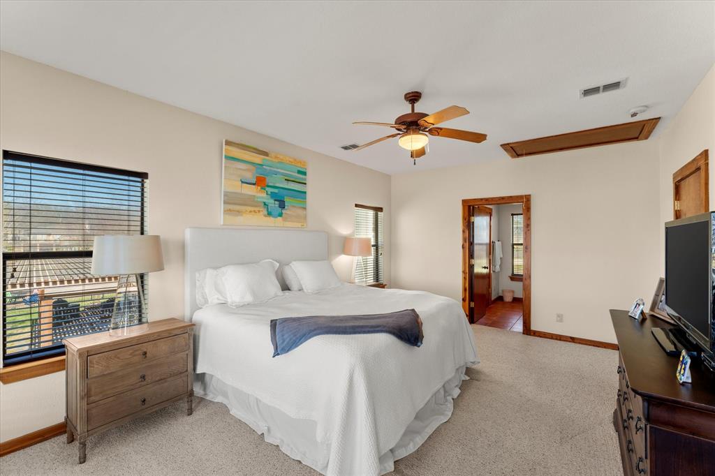 210 Hide A Way Drive, Mabank, Texas image 35