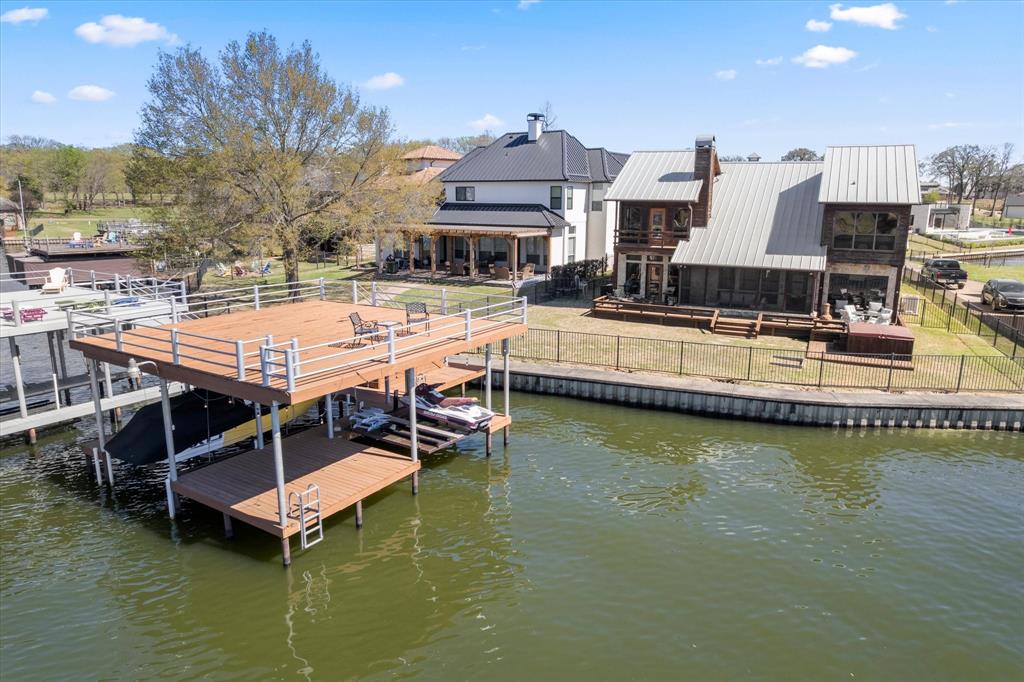 210 Hide A Way Drive, Mabank, Texas image 3