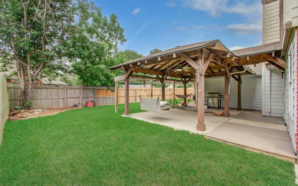 3635 Lakearies Lane, Katy, Texas image 4