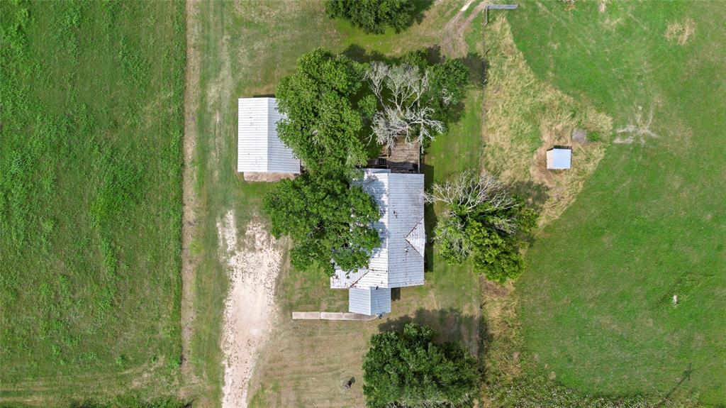 1804 Fm 2502, Burton, Texas image 2