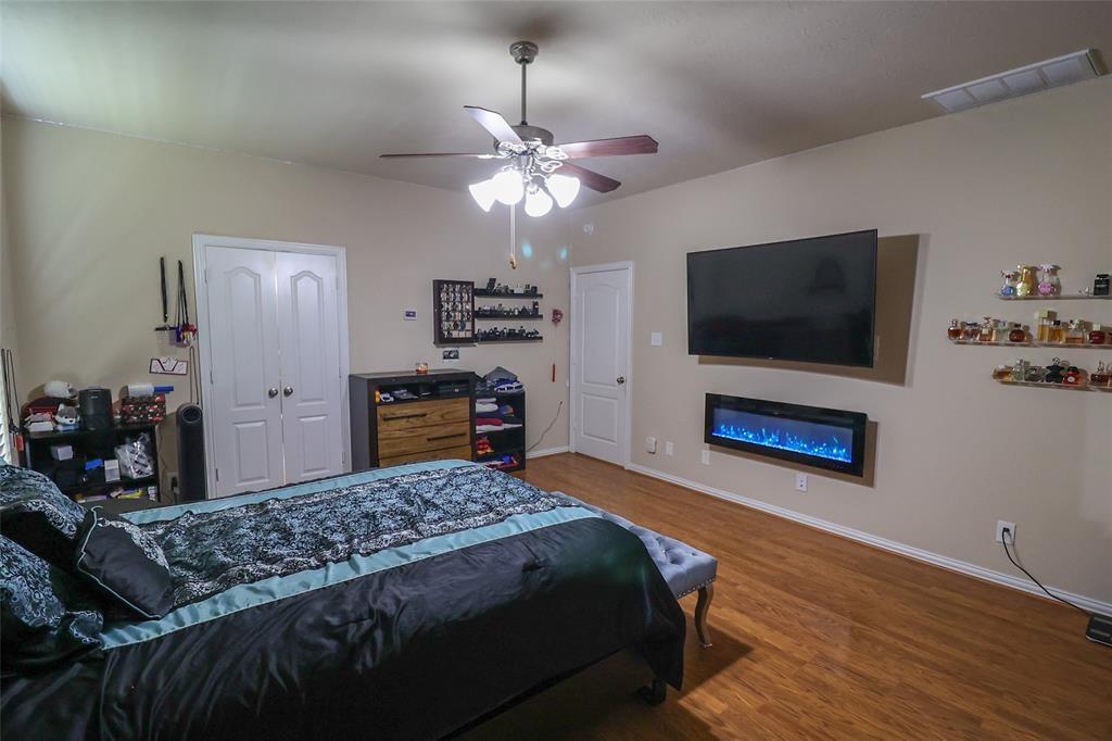 9911 Clear Diamond Drive, Rosharon, Texas image 12