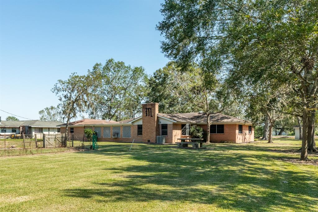 3425 County Road 361, Brazoria, Texas image 3