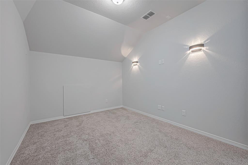 8934 Stanley Oak Drive, Missouri City, Texas image 31