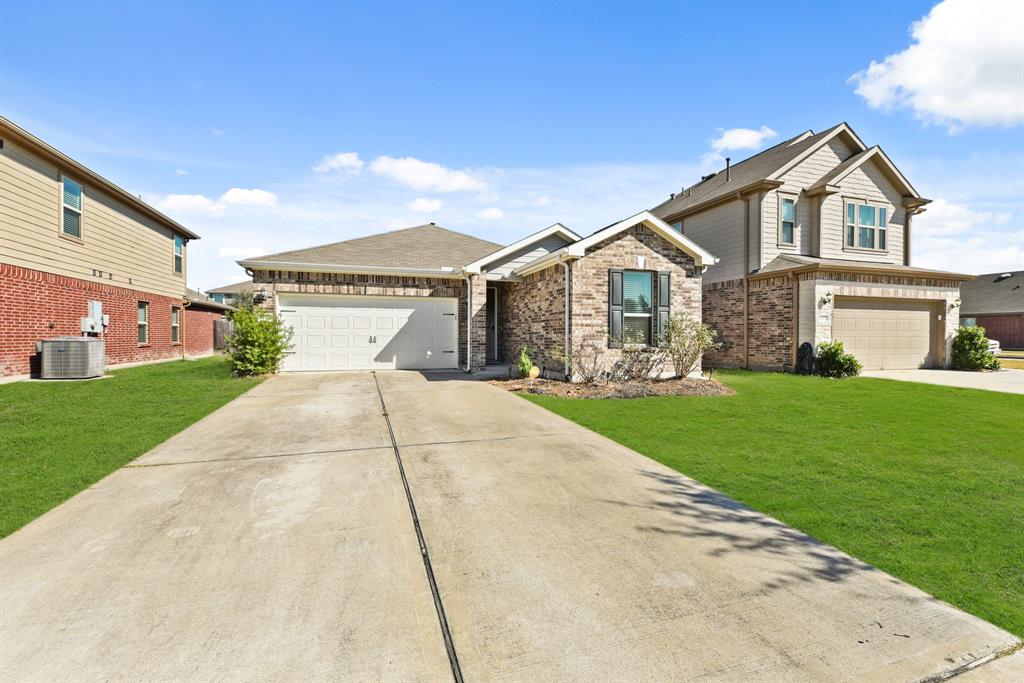 1123 Littleton Court, Conroe, Texas image 2