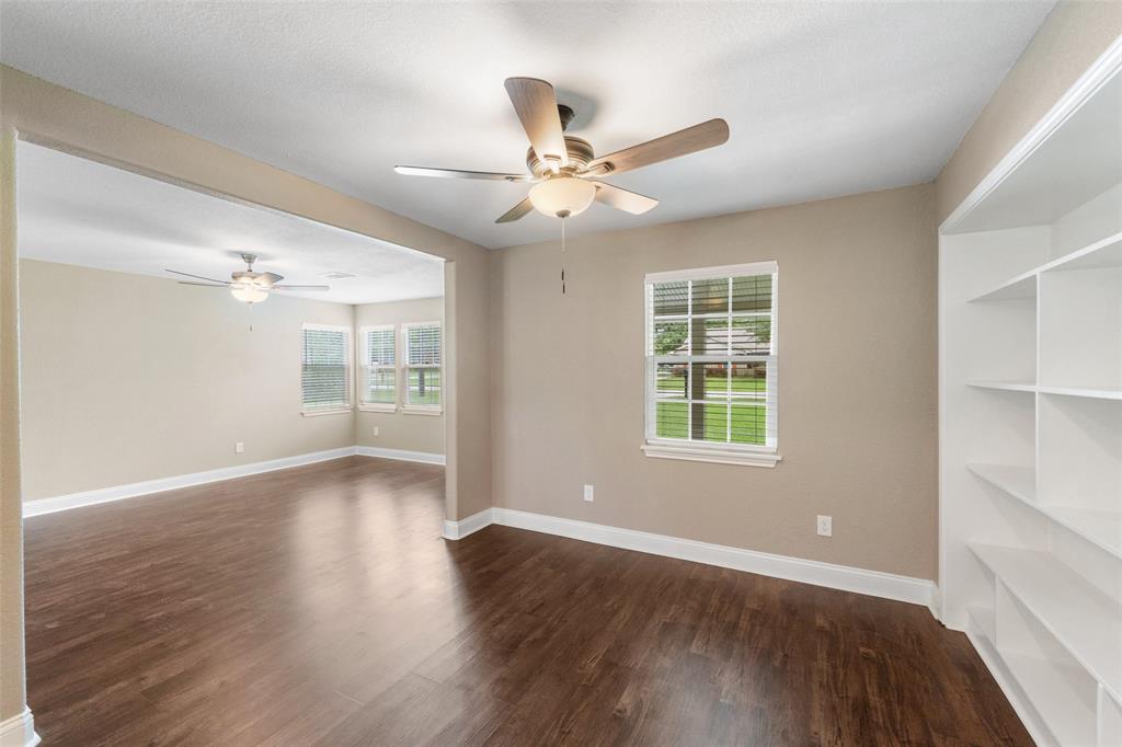 5117 Winding Way Way, Dickinson, Texas image 12