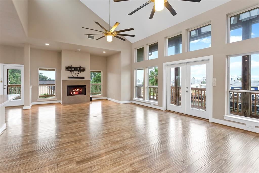 4525 Beacon Hill Drive, Seabrook, Texas image 12