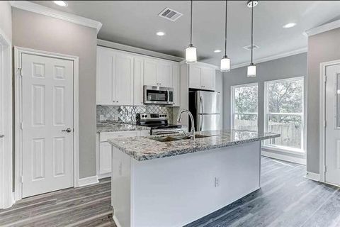 3128 Coal Street A Houston TX 77026