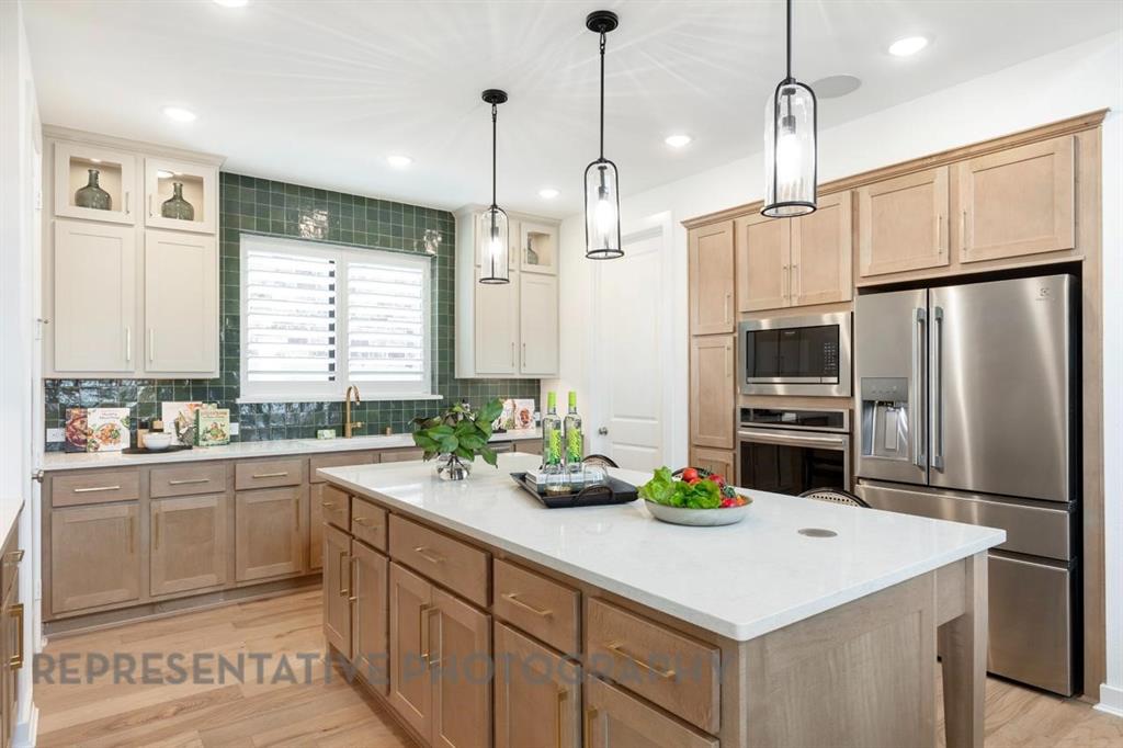 2431 Mission Heights Way