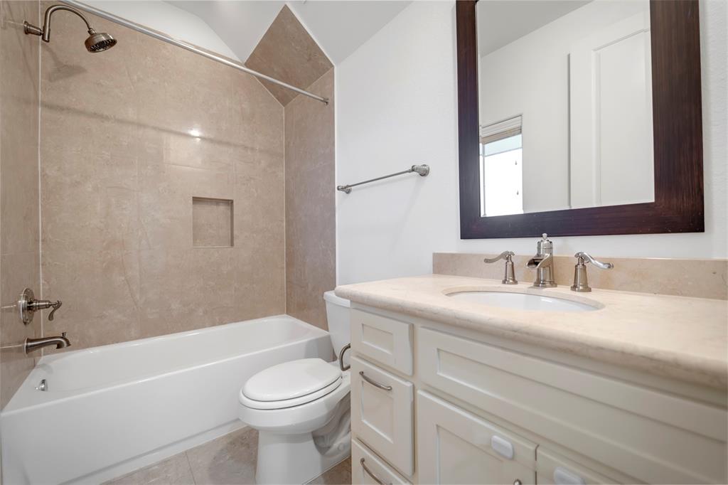 2202 Lakeshore Edge Drive, Houston, Texas image 38