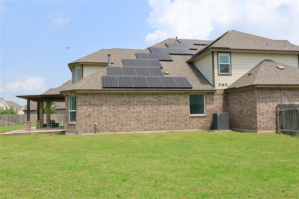 5803 Platinum Lakes Court, Richmond, Texas image 2