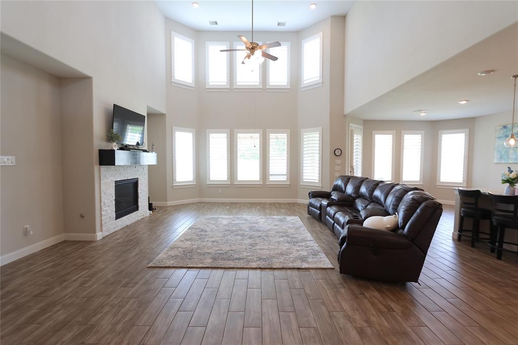 5803 Platinum Lakes Court, Richmond, Texas image 7