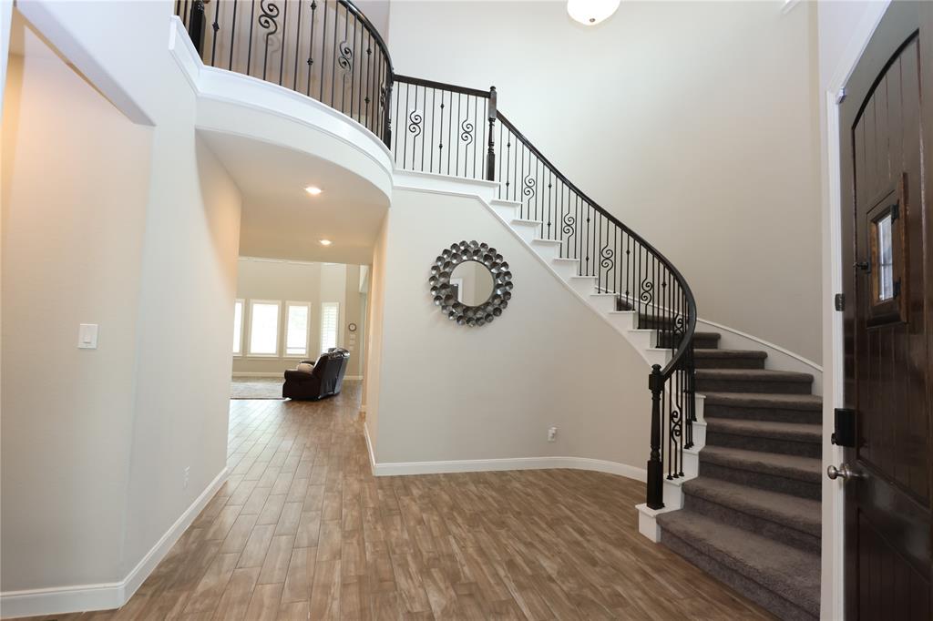 5803 Platinum Lakes Court, Richmond, Texas image 5