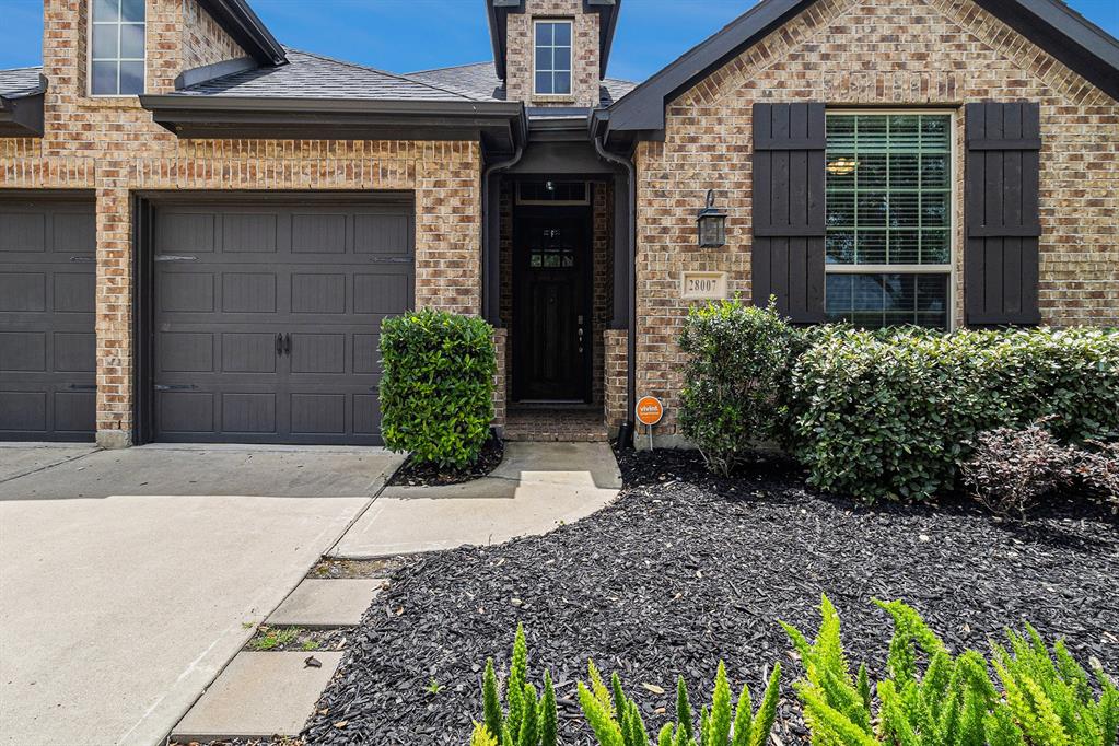 28007 Castle Park Lane, Fulshear, Texas image 3
