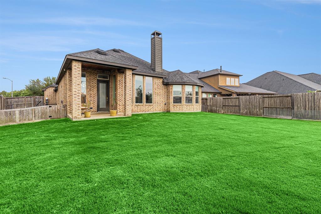 28007 Castle Park Lane, Fulshear, Texas image 35
