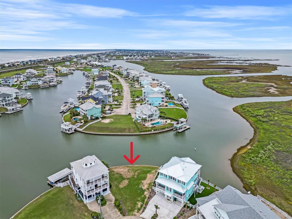 4003 S Sunset Bay Drive, Galveston, Texas image 2