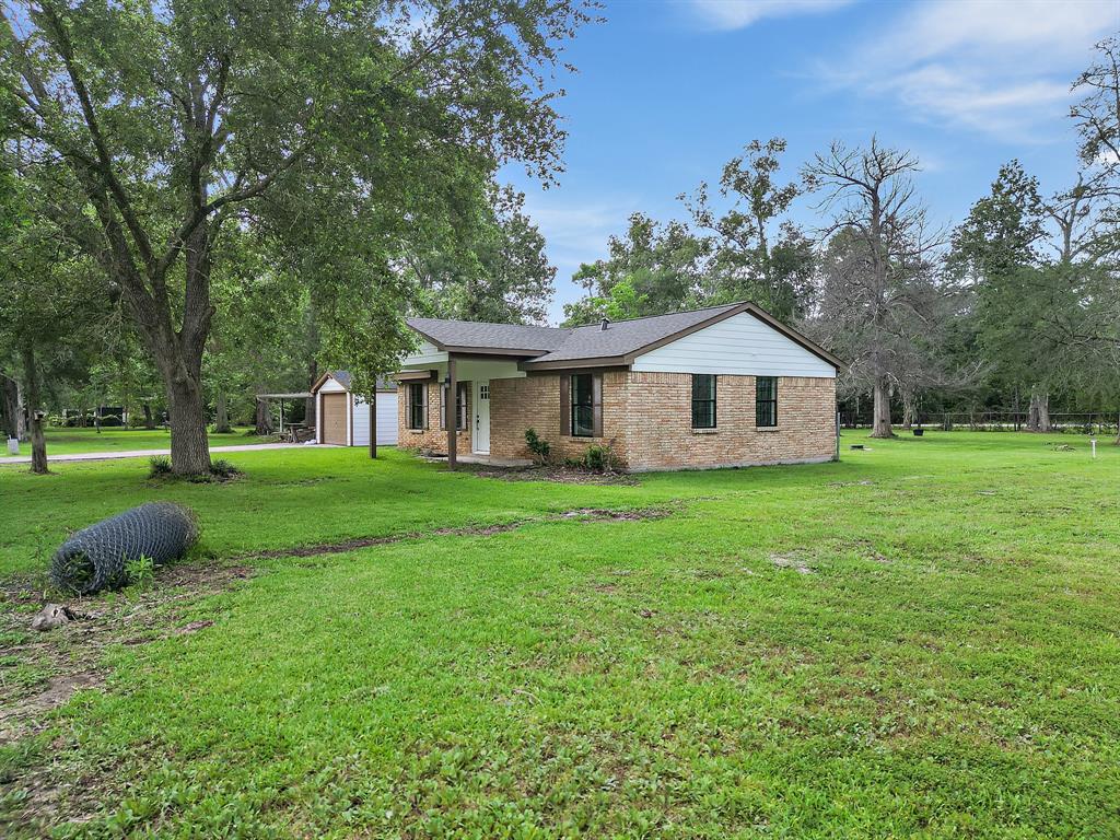 312 Pine Forest Drive, Crosby, Texas image 2