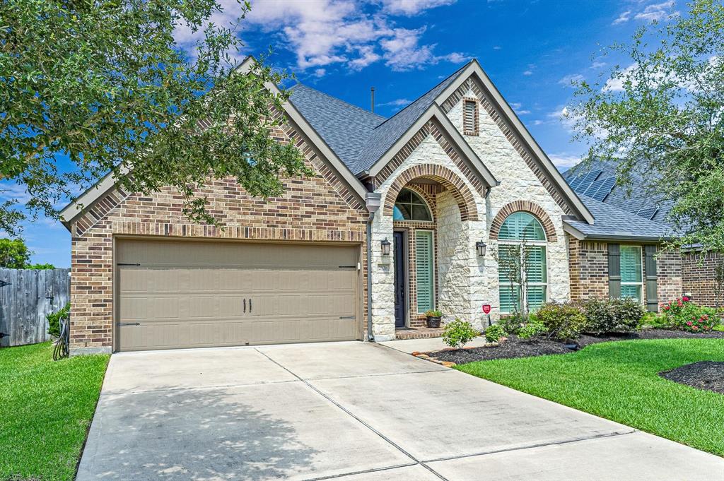 2938 E Bobby Jones Road